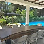 Вилла Beachfront With Private Pool By Monika Experiences