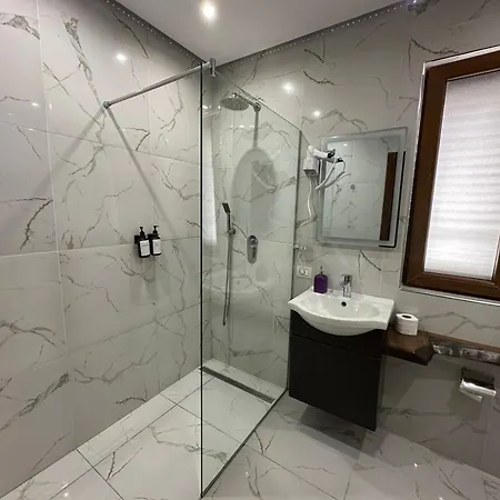 Beachfront With Private Pool By Monika Experiences 빌라 골렘